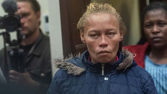 Image de l'article intitulé 30 cas choquants où la police a déclaré que le principal suspect était la mère de la victime
