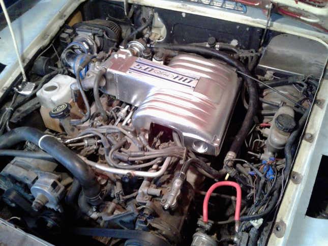 Image for article titled At $11,000, Does This Custom V8-Powered 1970 MGB-GT Have Enough Flair For You?