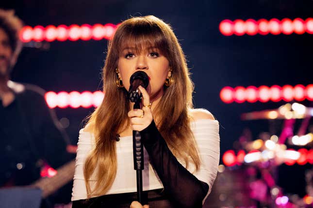 Kelly Clarkson dans l’émission « The Kelly Clarkson ». 