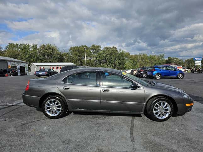 Image for article titled At $8,995, Does This 2004 Chrysler 300M Measure Up?