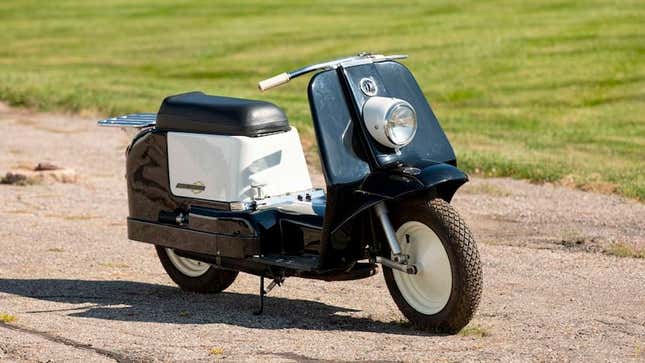 Image for article titled Harley-Davidson&#39;s Only Scooter Is Headed To Auction