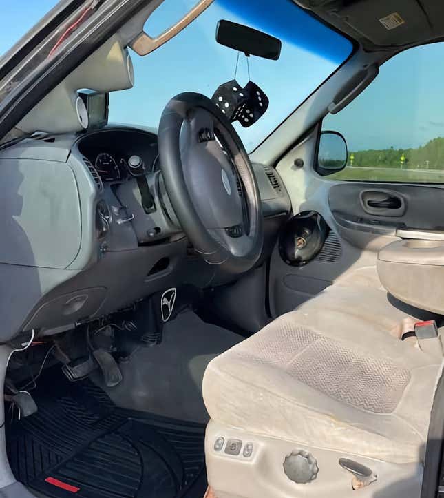 Image for article titled At $3,500, Is This 2002 Ford F-150 A Darkly Good Deal?