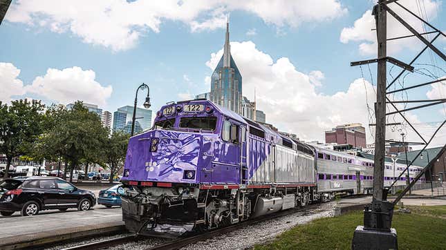 Image for article titled The Dollywood Express Carries More Train Riders Than 10 Different U.S. Cities