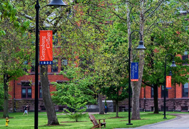 Image for article titled Pennsylvania College Student Allegedly Carves a Horrible Racist Slur Onto His Black Swim Teammate&#39;s Chest With a Box Cutter