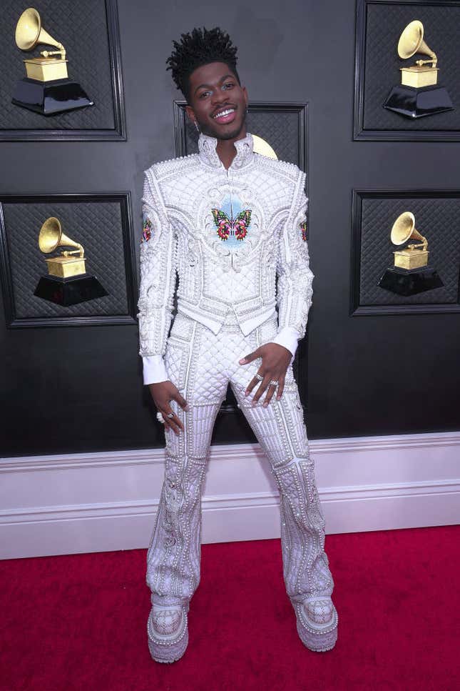 Image for article titled Grammys 2022: Red Carpet Looks