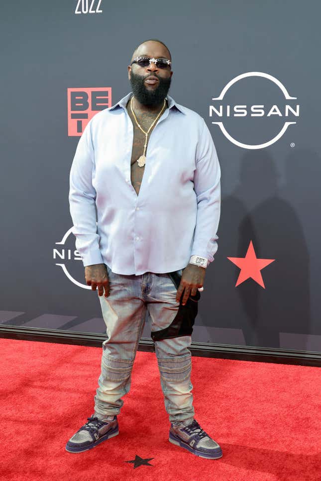 Image for article titled BET Awards 2022: Red Carpet Looks