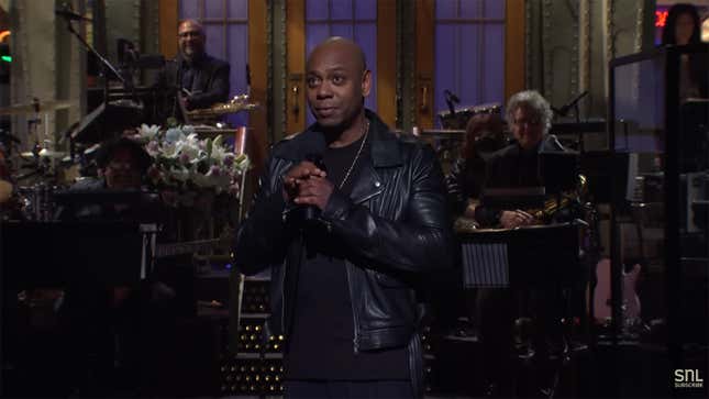 Image for article titled Dave Chappelle Riffed on Kanye's Antisemitism in 'SNL' Monologue, Drawing Mixed Reactions