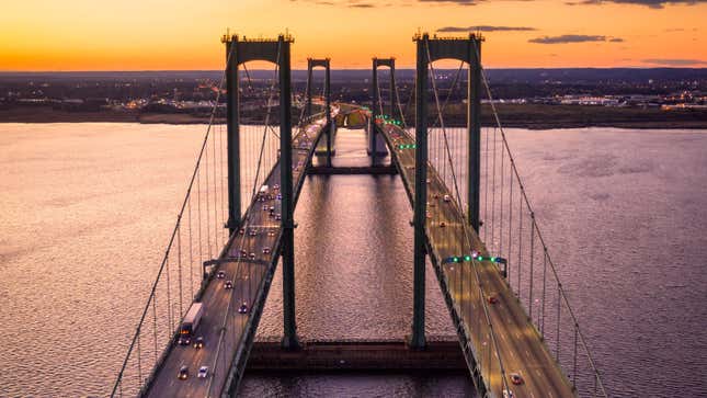 Image for article titled The 15 Longest Suspension Bridges in America