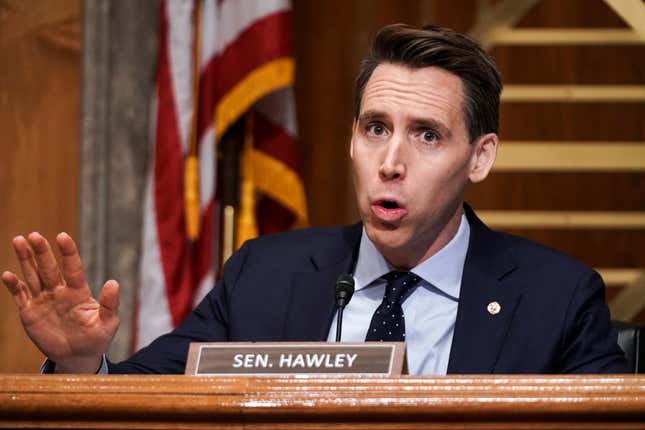 Image for article titled Missouri Sen. Josh Hawley Wants Desperately to Be Important