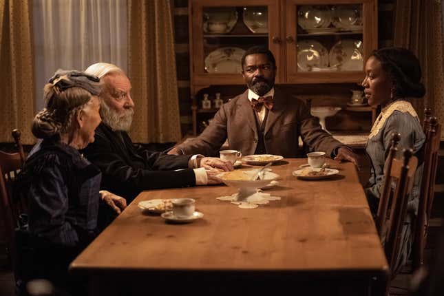 Donald Sutherland as Judge Parker, David Oyelowo as Bass Reeves and Lauren Banks as Jennie Reeves in Lawmen: Bass Reeves.