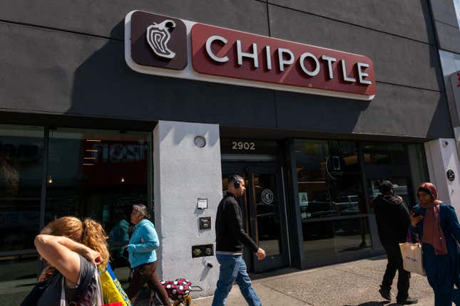 Image for article titled Chipotle and Chick-fil-A helped increase new restaurant locations among top brands in 2024