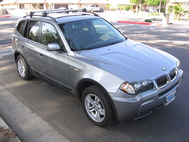 Image for article titled At $11,900, Is This Six-Speed 2006 BMW X3 a Three-Pedal Peach?