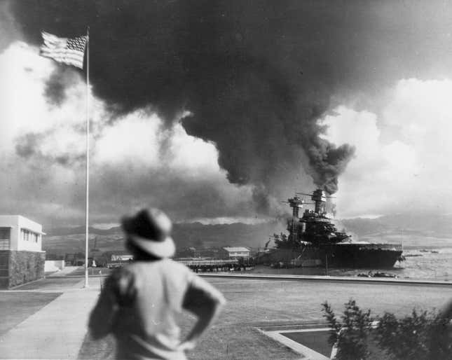 Image for article titled What the attack on Pearl Harbor looked like from the air and ground