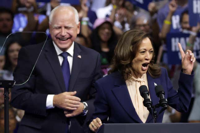 Imagen para el artículo titulado Los memes más divertidos protagonizados por Tim Walz, el candidato a vicepresidente de Kamala Harris