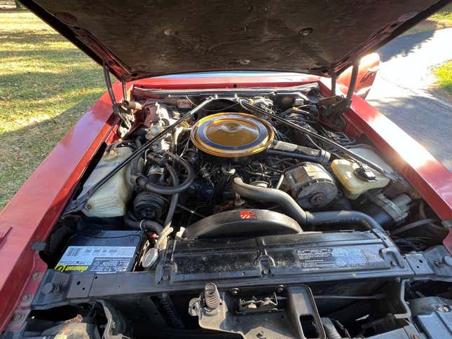 Image for article titled At $7,500, Would You Do A Lap Of Luxury In This 1976 Cadillac Seville?