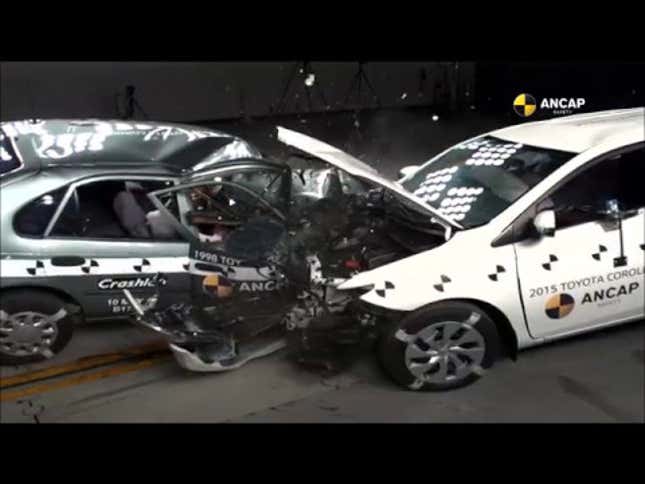 This Crash Between A 2015 And A 1998 Toyota Corolla Shows How Far Car Safety Has Come<em></em>