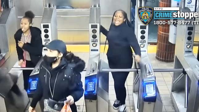 Une vidéo du NYPD montre des suspects en train de tenter un vol