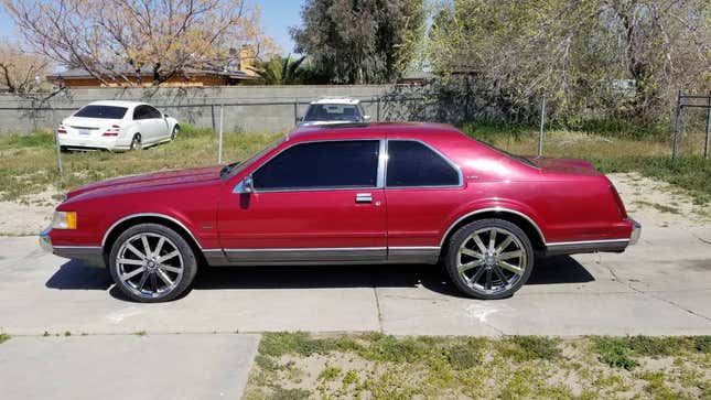 Image for article titled At $2,295, Could This 1990 Lincoln MK VII LSC Let You Drive in Style?