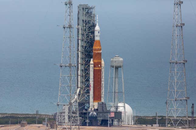 NASA’s SLS rocket on the launch pad, April 14, 2022.