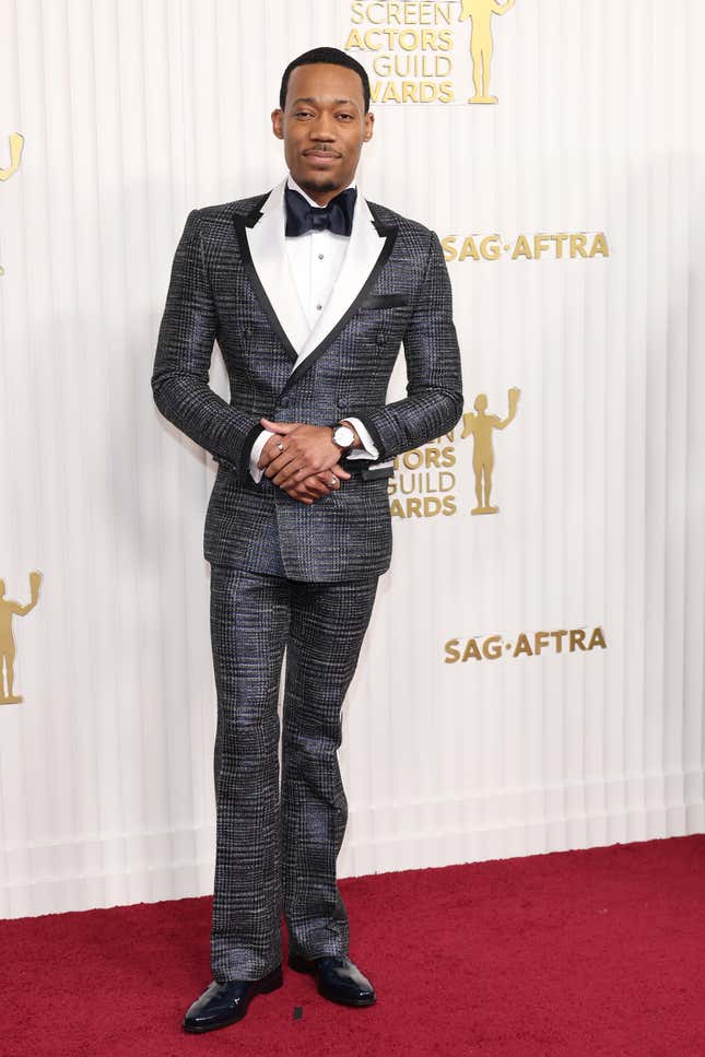 Image for article titled Black Stars Who Shut Down the 2023 SAG Awards Red Carpet