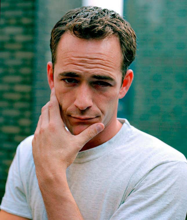 Image for article titled Luke Perry’s Dylan on 90210 was the perfect anti-hero heartthrob