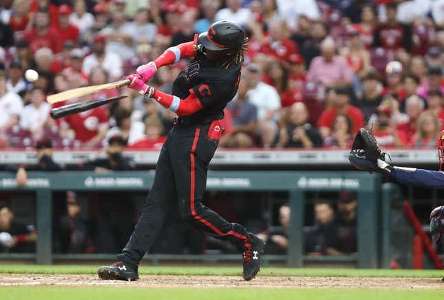 Reds rookie Elly De La Cruz hits for the cycle against Braves