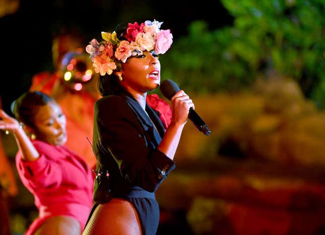  Janelle Monáe performs onstage at Soul Train Awards 2023 on November 19, 2023 in Beverly Hills, California.