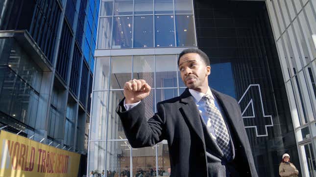 André Holland, in High Flying Bird 