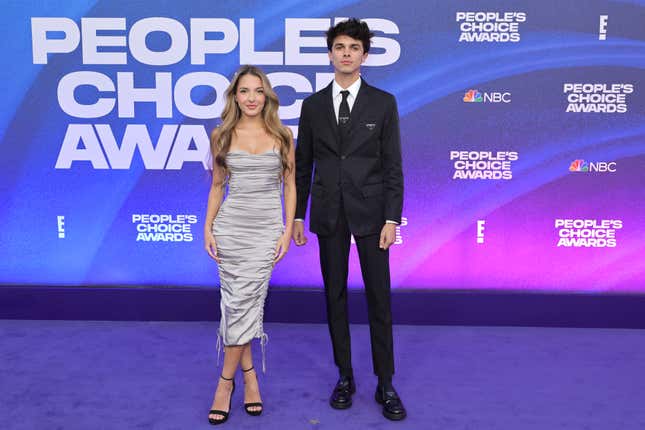 Image for article titled People&#39;s Choice Awards 2022: Reality Stars Invade the Purple Carpet
