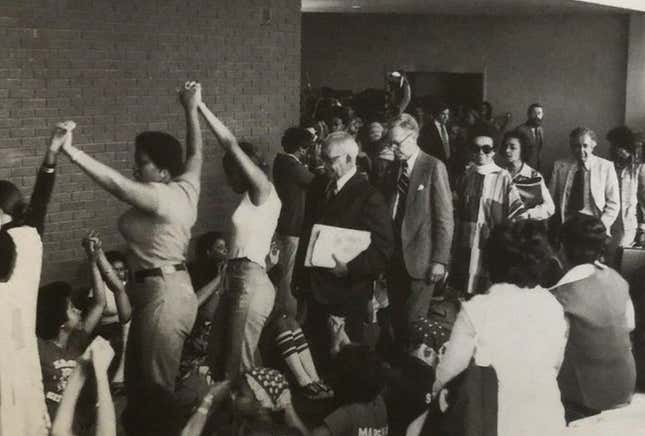 Image de l'article intitulé Avant le discours d’ouverture de Morehouse de Biden, voici l’histoire des protestations des étudiants de l’HBCU