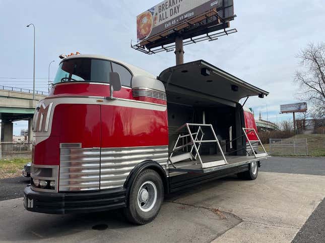 Image for article titled Buy This GM Futurliner Because It May Be Your Only Chance