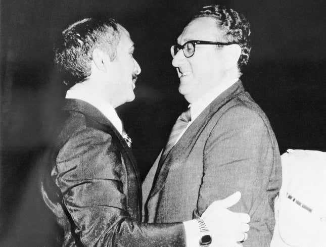 With former Jordanian monarch King Hussein, Oct. 1974. (AP Photo/Toranian)