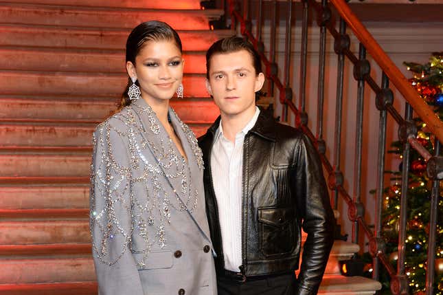 Image for article titled Internet is Loving Tom Holland Kicking it With Zendaya&#39;s Blackity-Black Family!