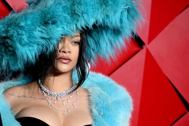 Rihanna assiste aux Fashion Awards 2024 présentés par Pandora au Royal Albert Hall le 2 décembre 2024 à Londres, en Angleterre.