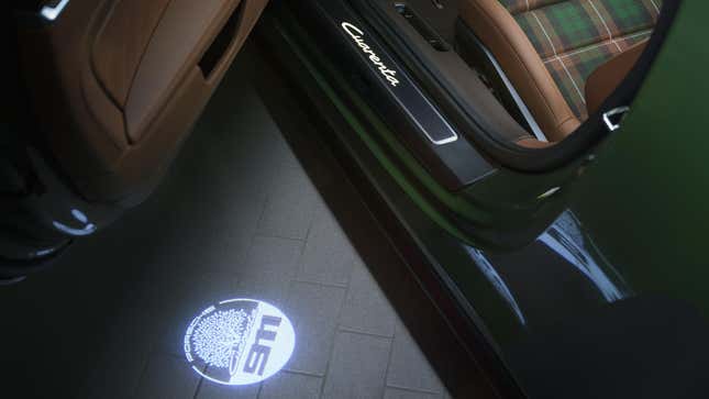 Porsche 911 Cuarenta Edition puddle lights