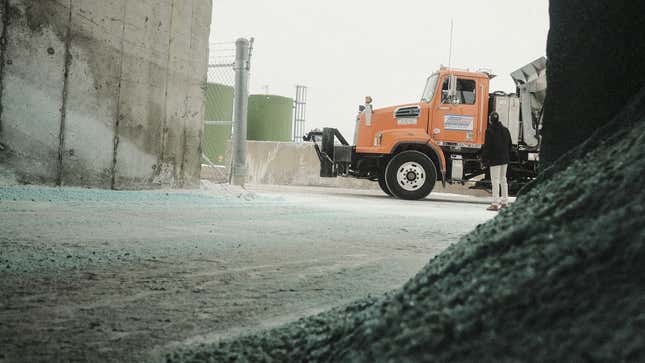 Image for article titled Road Salt Is Turning Part of the Mississippi River Into a Toxic Salty Mess