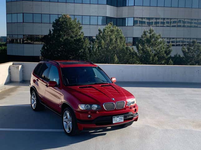 Image for article titled At $15,500, Is This Seemingly Sorted 2003 BMW X5 4.6is The Sort Of SUV You Might Drive?