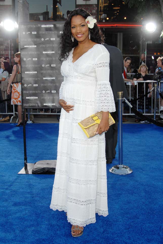 Image for article titled The Best Black Celeb Maternity Fashion Moments