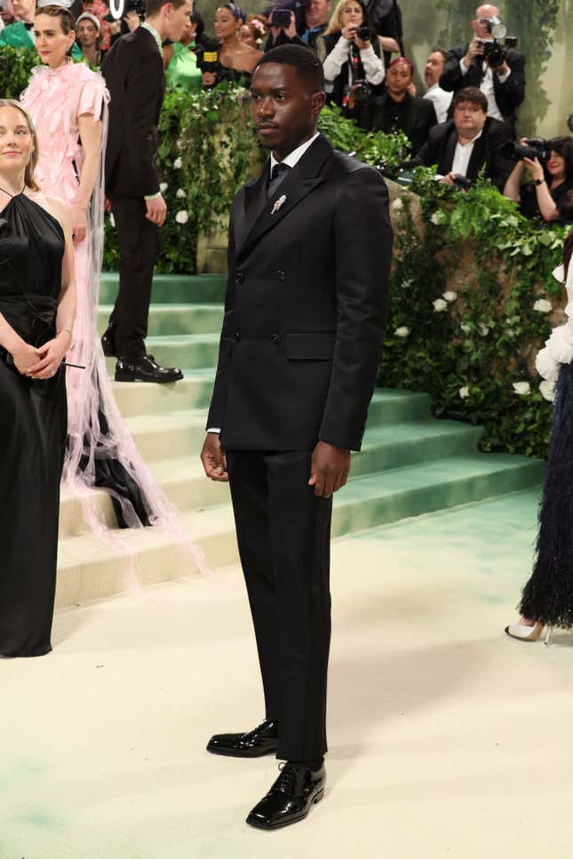 Image for article titled Met Gala 2024: Black Men&#39;s Red Carpet Looks Over the Years