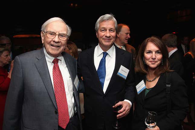 Image for article titled &#39;One of the greatest CEOs ever&#39;: Jamie Dimon, Bill Gates and others on Warren Buffett&#39;s retirement