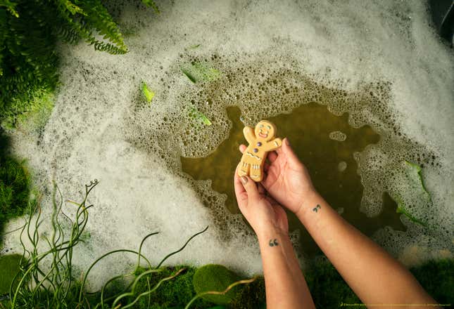 Image for article titled Lush's Slimy New Shrek Collection Brings the Swamp to the Spa