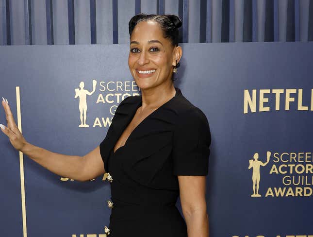 Bild für Artikel mit dem Titel Wieder aufgetauchtes Foto von Tracee Ellis Ross versetzt das Internet (erneut) in Aufruhr, Andre 3000 wendet sich an Kritiker, Tina Knowles und Richard Lawson kommen im Scheidungsverfahren voran, ein Blick in Lil Babys Bachelor-Wohnung und mehr