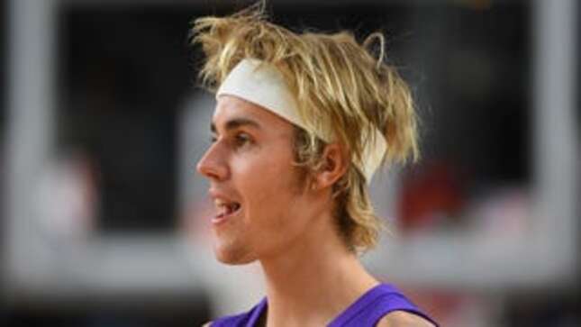 Weakling Justin Bieber Apologizes to Perceived Strong Man Tom Cruise