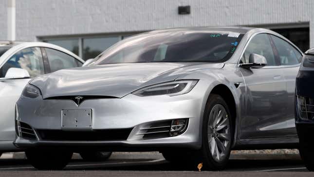 Image for article titled Tesla Is Facing a Federal Criminal Investigation Over Its Self-Driving Claims