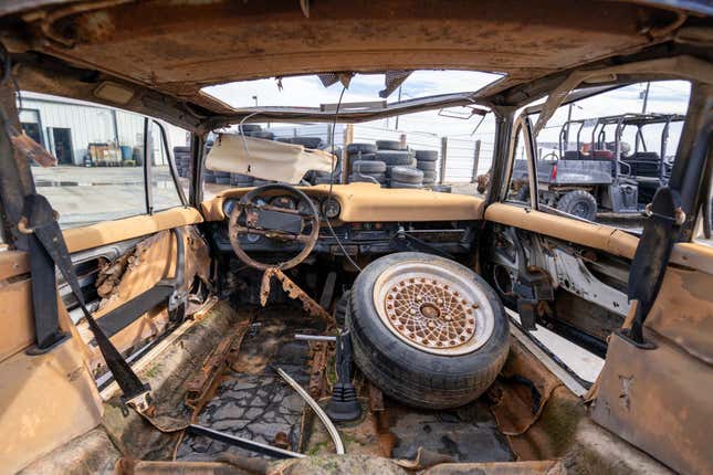 Image for article titled Porsche 911 Carcass Listed On Bring A Trailer Begs The Question: Why?