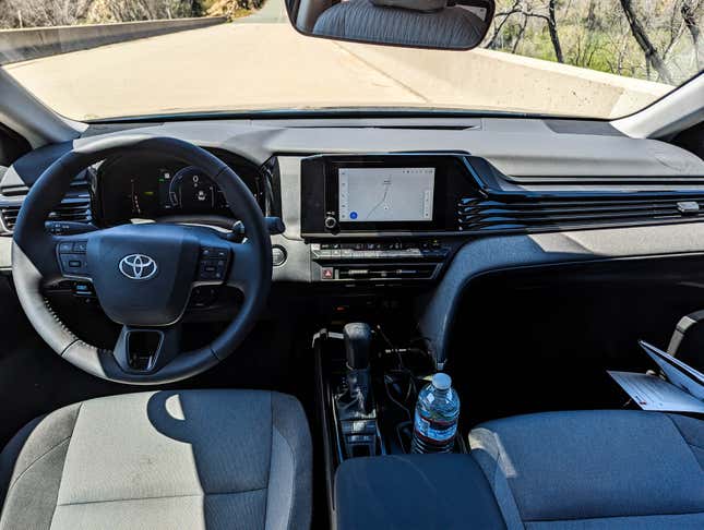 2025 Toyota Camry LE AWD