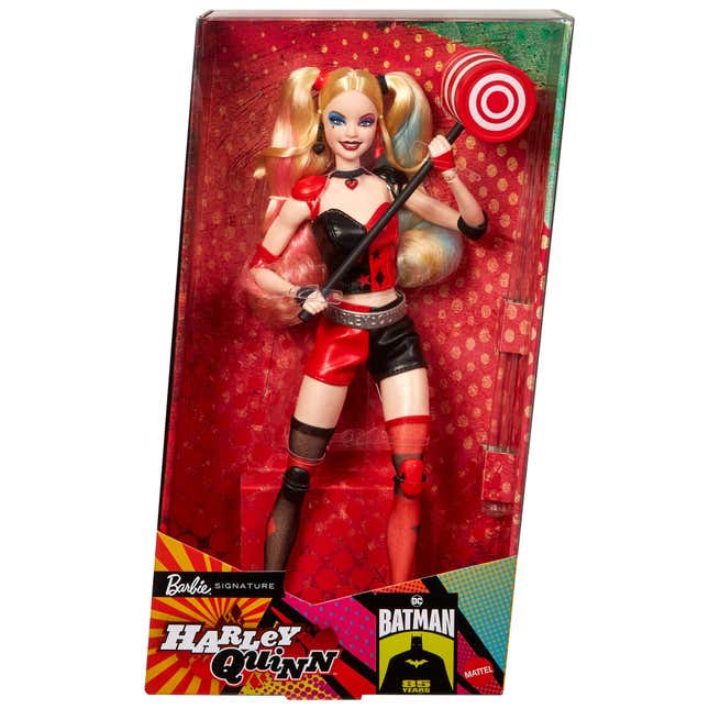 La muñeca Harley en su caja.