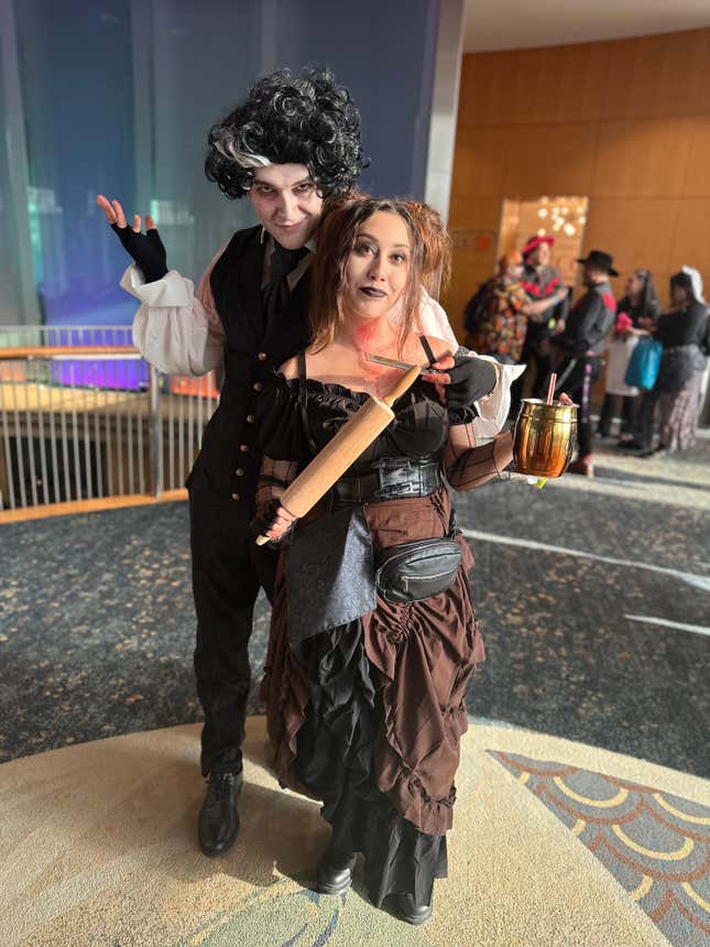Image for article titled The Spookiest Cosplay at Midsummer Scream 2023
