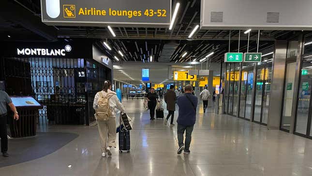 Image for article titled Sleepless in Schiphol: A Night in Amsterdam&#39;s International Airport