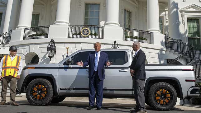 Image for article titled Donald Trump Says He&#39;ll Stop All Electric Car Sales
